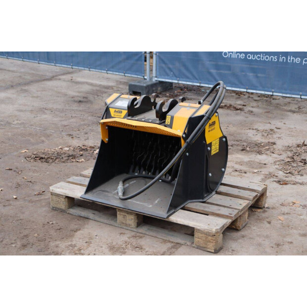 2023 MB TRAC MB-HDS307-44147853