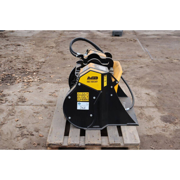 2023 MB TRAC MB-HDS307-44147857