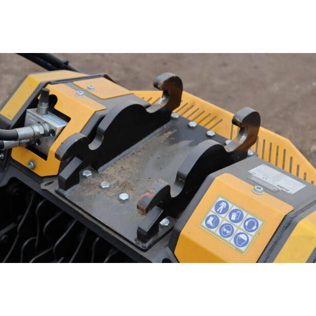 2023 MB TRAC MB-HDS307-44147862