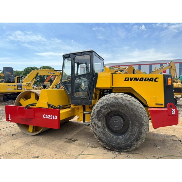 2023 DYNAPAC CA251D-44147981