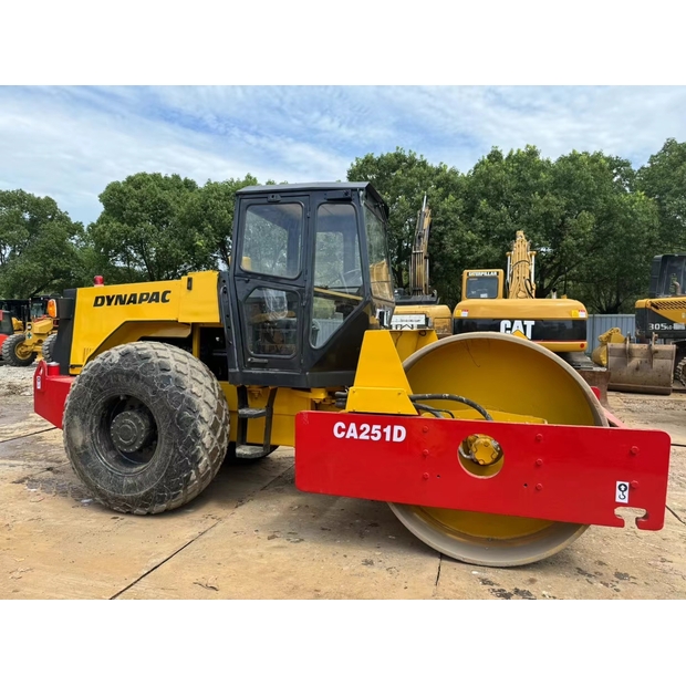 2023 DYNAPAC CA251D-44147984