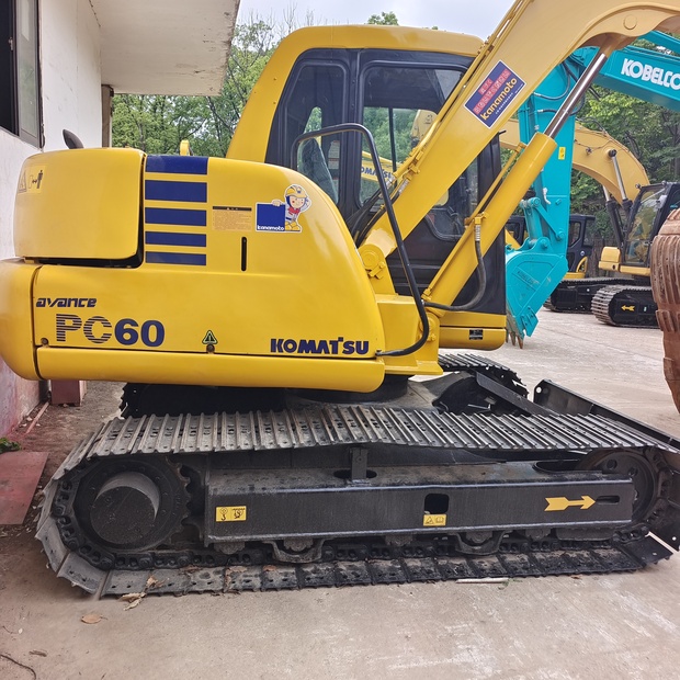 2023 Komatsu PC60-44148711