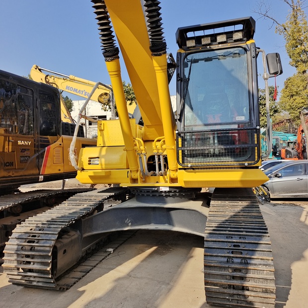 2023 Komatsu PC200-6-44148780