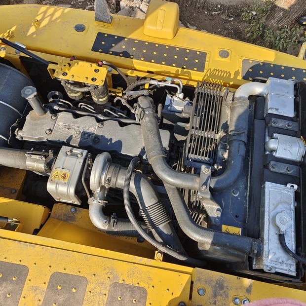 2023 Komatsu PC200-6-44148784