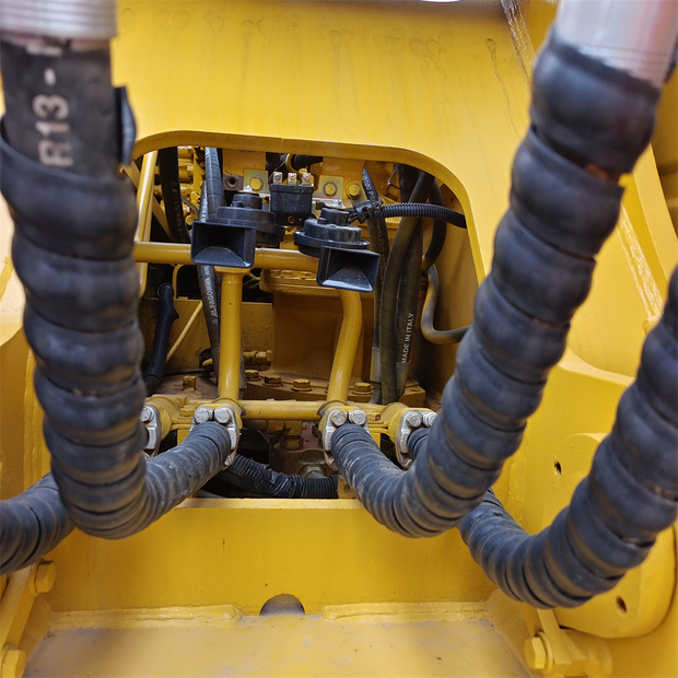 2023 كوماتسو PC220-7-44148843