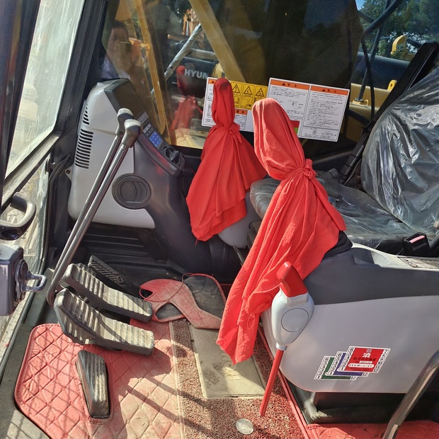 2023 كوماتسو PC240LC-7-44148860