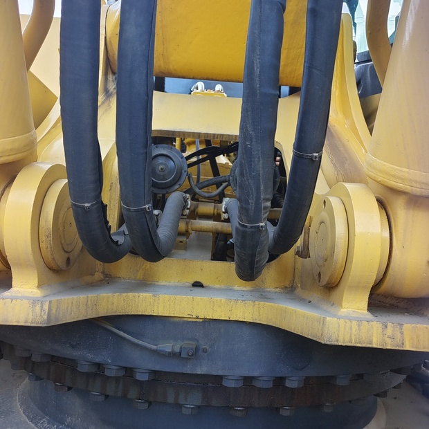 2023 Komatsu PC450-8-44148886