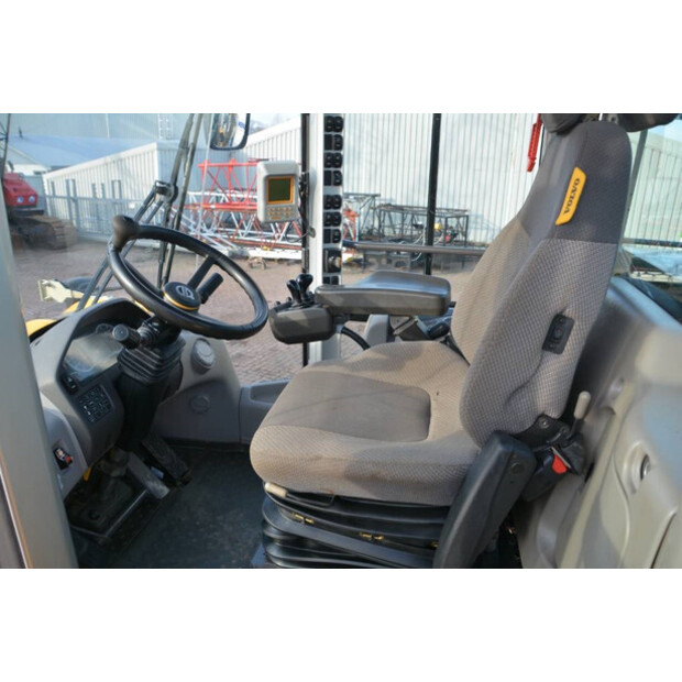 2015 Volvo L180H-44148911