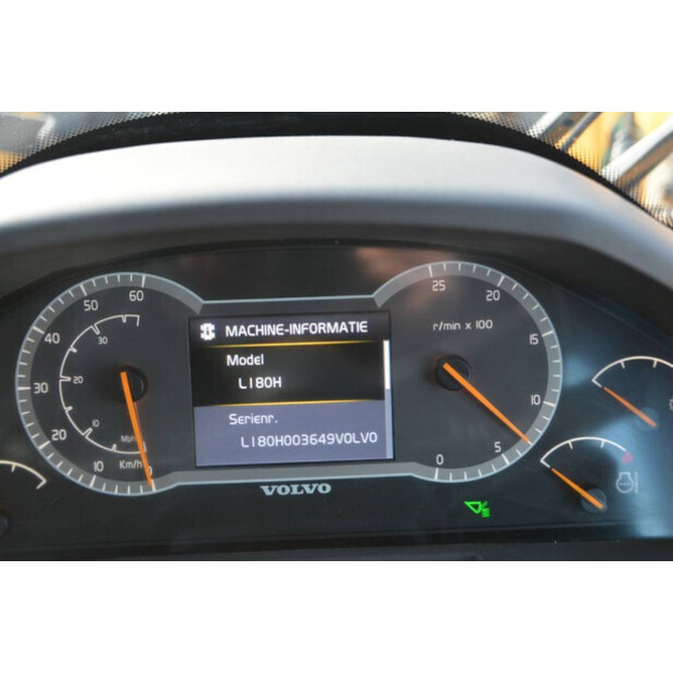 2015 Volvo L180H-44148918