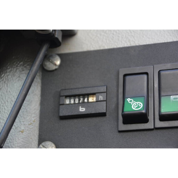 2004 ليبهير LTM1100-2-44148989