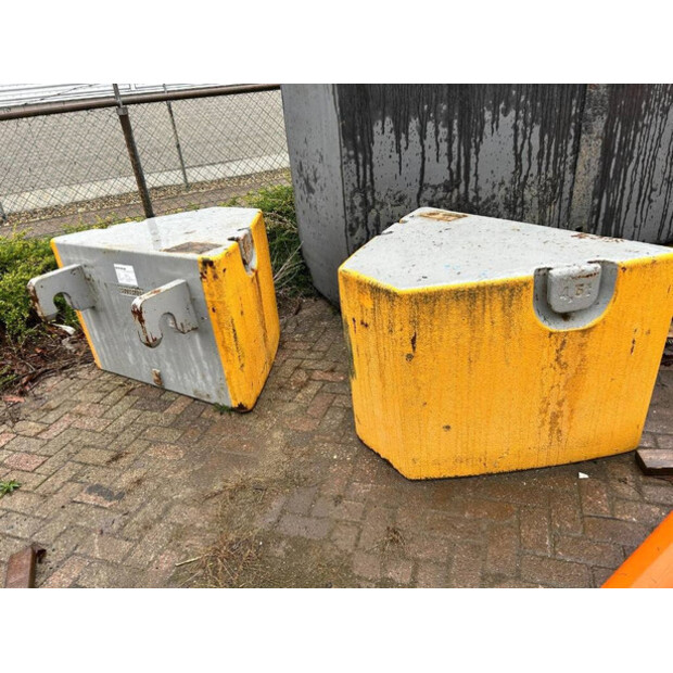 2004 ليبهير LTM1100-2-44148999