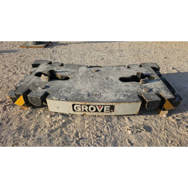 2017 GROVE GMK4100L-1-44149063