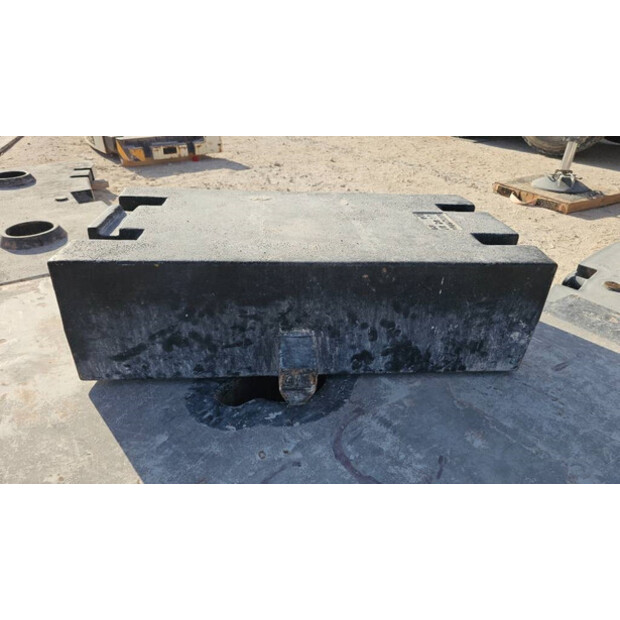 2017 GROVE GMK4100L-1-44149095