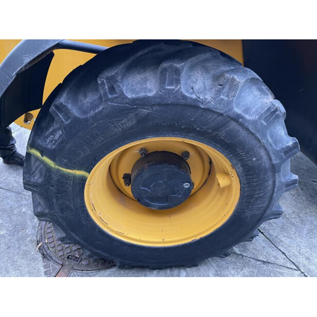 2015 JCB 531-70-44149180