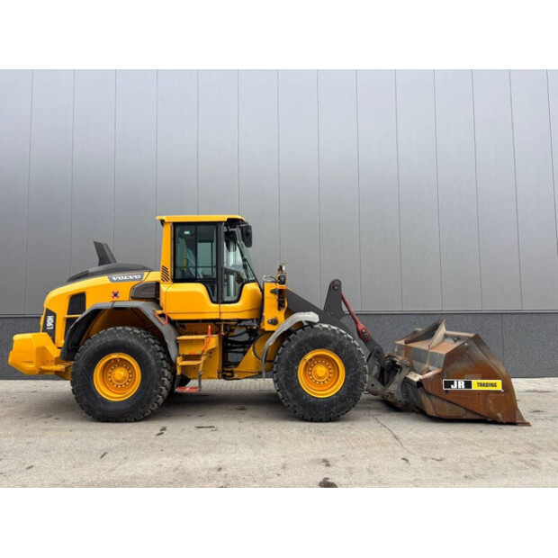 2017 فولفو L90H-44150087