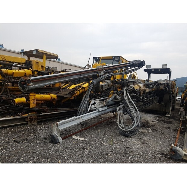 2004 Atlas Copco ROCKET BOOMER L2C-44150578