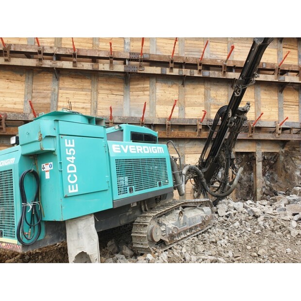 2013 إيفرديم ECD45-44150623