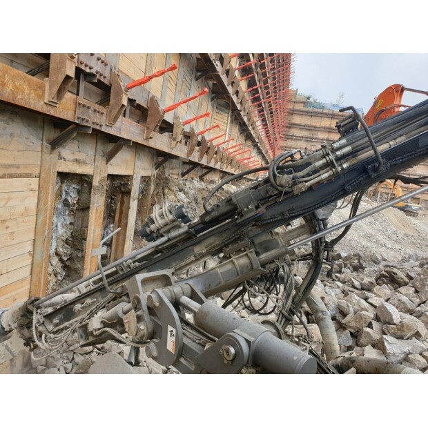 2013 إيفرديم ECD45-44150625