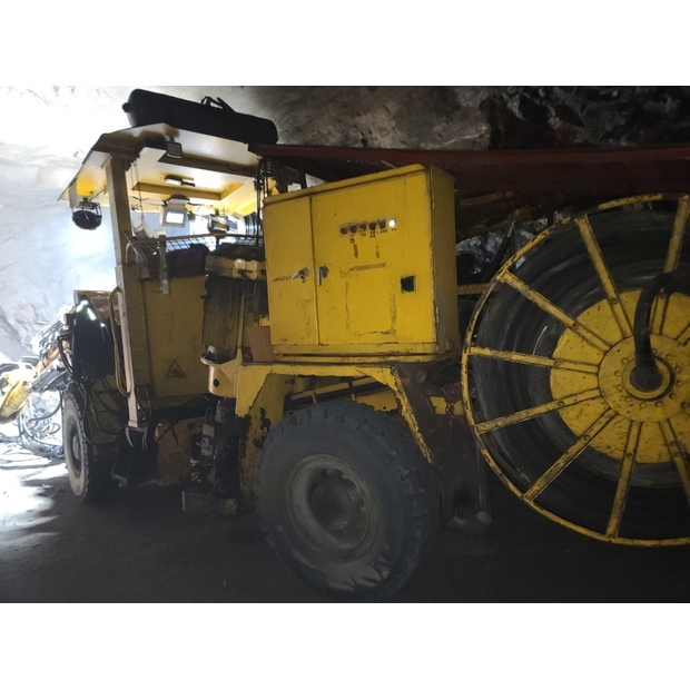 2003 اطلس كوبكو BOOMER 282-44150874