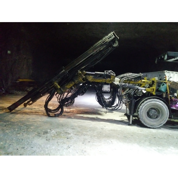 2005 اطلس كوبكو Rocket boomer M2D-44150954