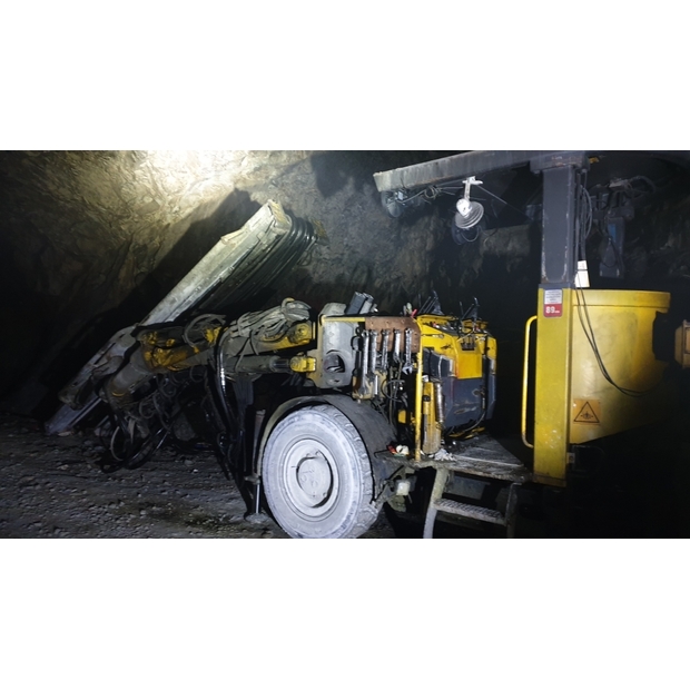 2005 اطلس كوبكو Rocket boomer M2D-44150955