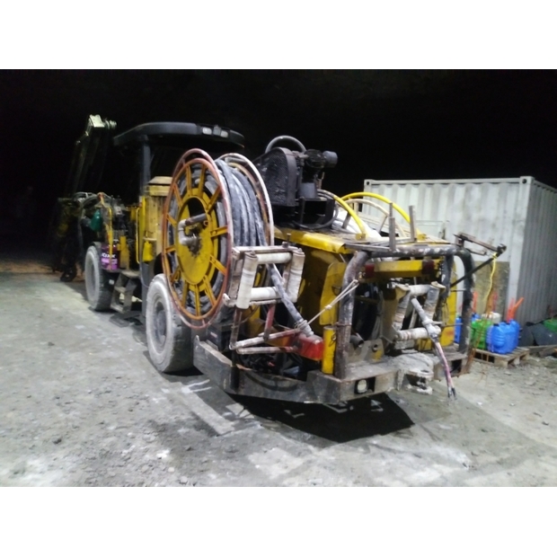 2005 اطلس كوبكو Rocket boomer M2D-44150956