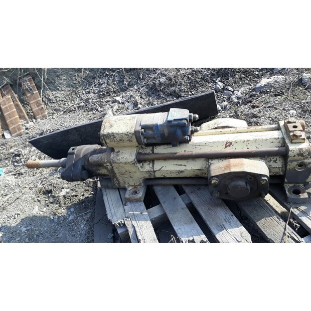 قطع الغيار مستعملة-44151118