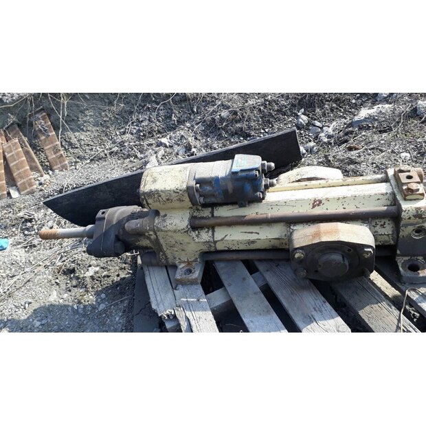 قطع الغيار مستعملة-44151119