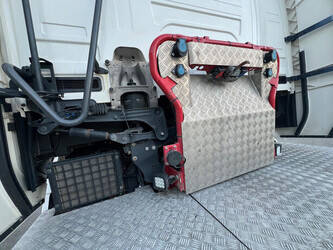 2018-scania-s500-1382678-44151298