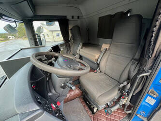 2012-scania-r560-1389873-44151335