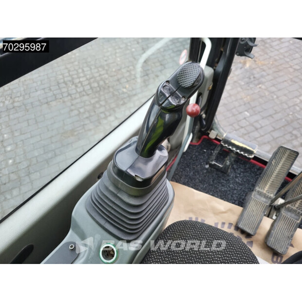 2016 Liebherr R922LC-44151556