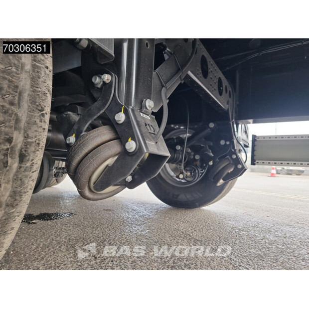 2025 كرون OTHERS-44152395