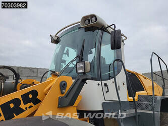 2015-liebherr-l576-44152604