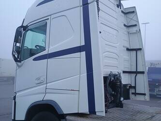 2013-volvo-fh-540-1392537-44152770