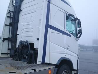 2013-volvo-fh-540-1392537-44152771