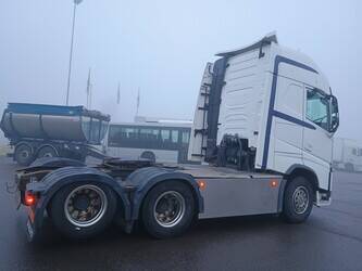 2013-volvo-fh-540-1392537-44152772