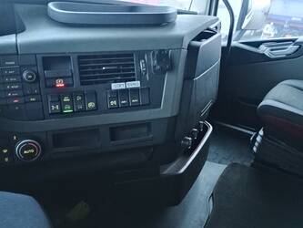 2013-volvo-fh-540-1392537-44152776