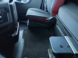 2013-volvo-fh-540-1392537-44152777