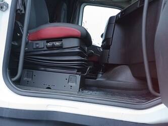 2013-volvo-fh-540-1392537-44152781