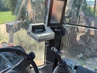 2017-hitachi-zw310-6-1392572-44158541