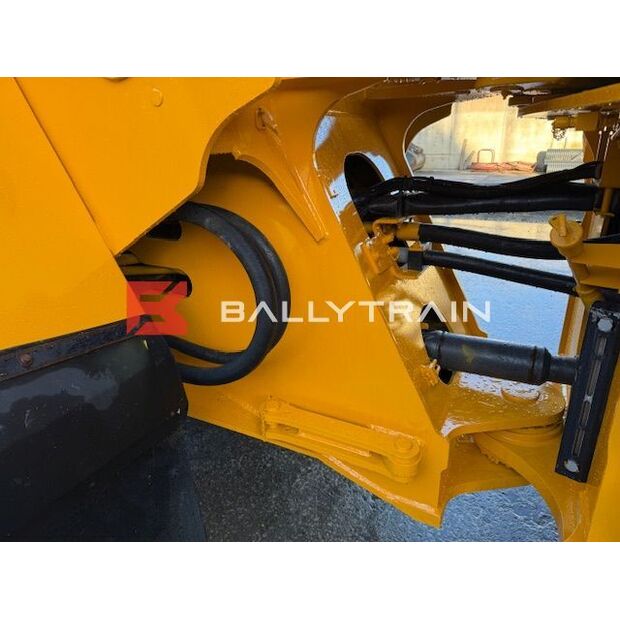 2019 فولفو L180H-44158745