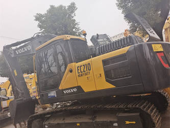 صورة ل حفارات 2024 فولفو EC210D