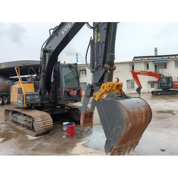 2022 Volvo EC140D-44165863