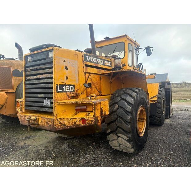 فولفو L120-44167035