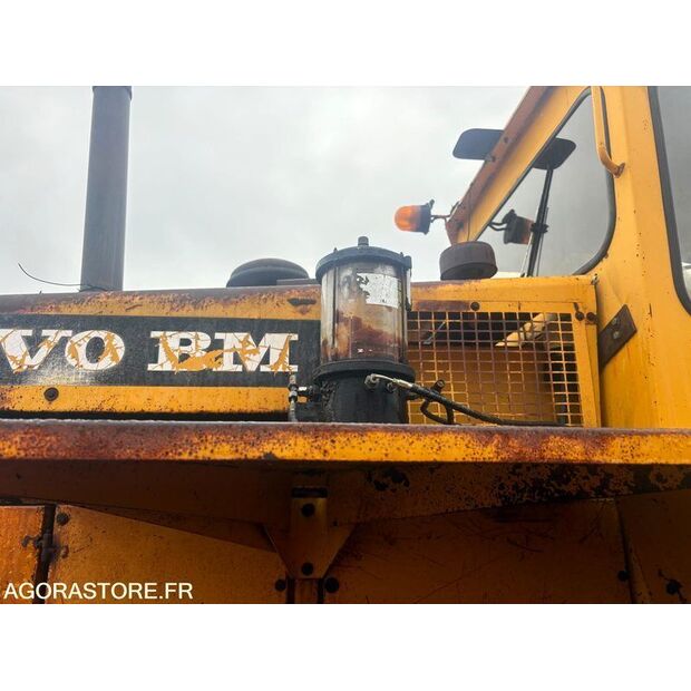 فولفو L120-44167038