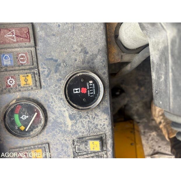 فولفو L120-44167040