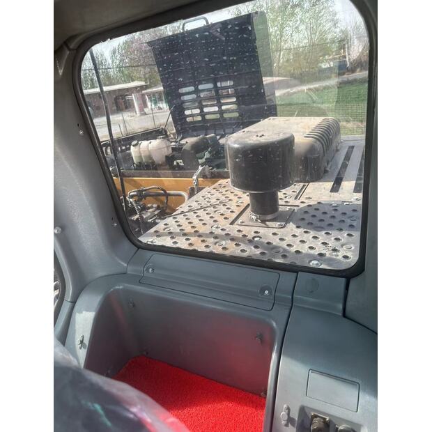 2023 Volvo EC240BLC-44167047