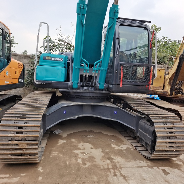 2023 كوبيلكو SK260-44167882