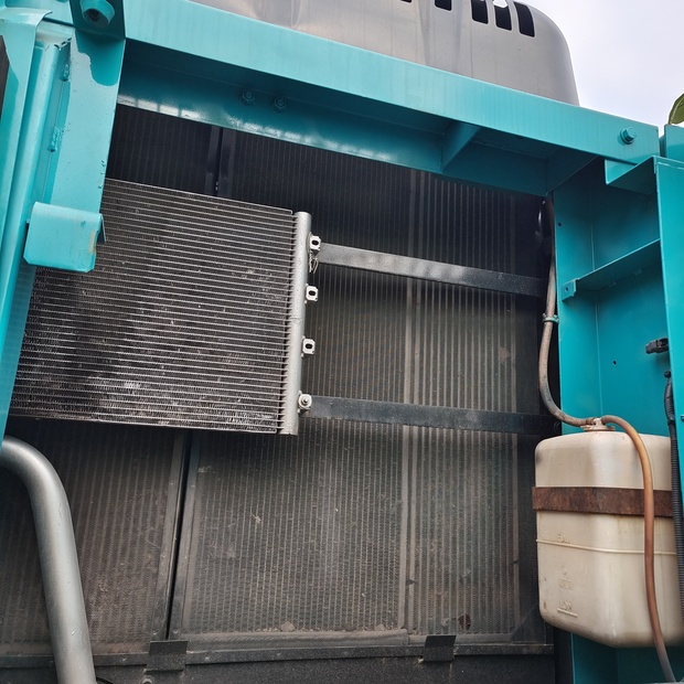 2023 كوبيلكو SK260-44167887