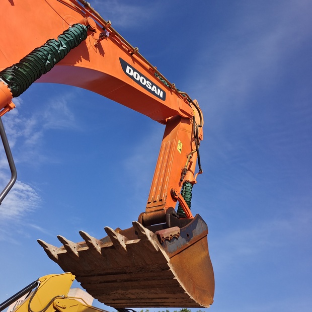 2023 Doosan DX500-44168277